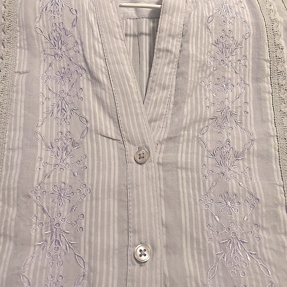 Lightweight lacy spring pastel button up short sleeve blouses - Picture 3 of 7